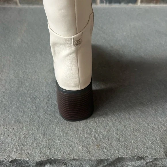 New w box! Sam Edelman White Knee-High Women's Boots - Picture 4 of 5